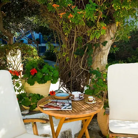 Отель Matina 2*